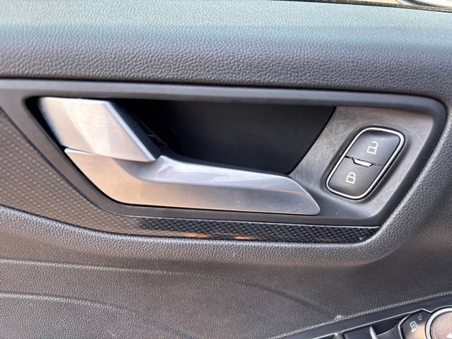 Used 2025 Ford Escape ST-Line Select AWD/4WD image 13