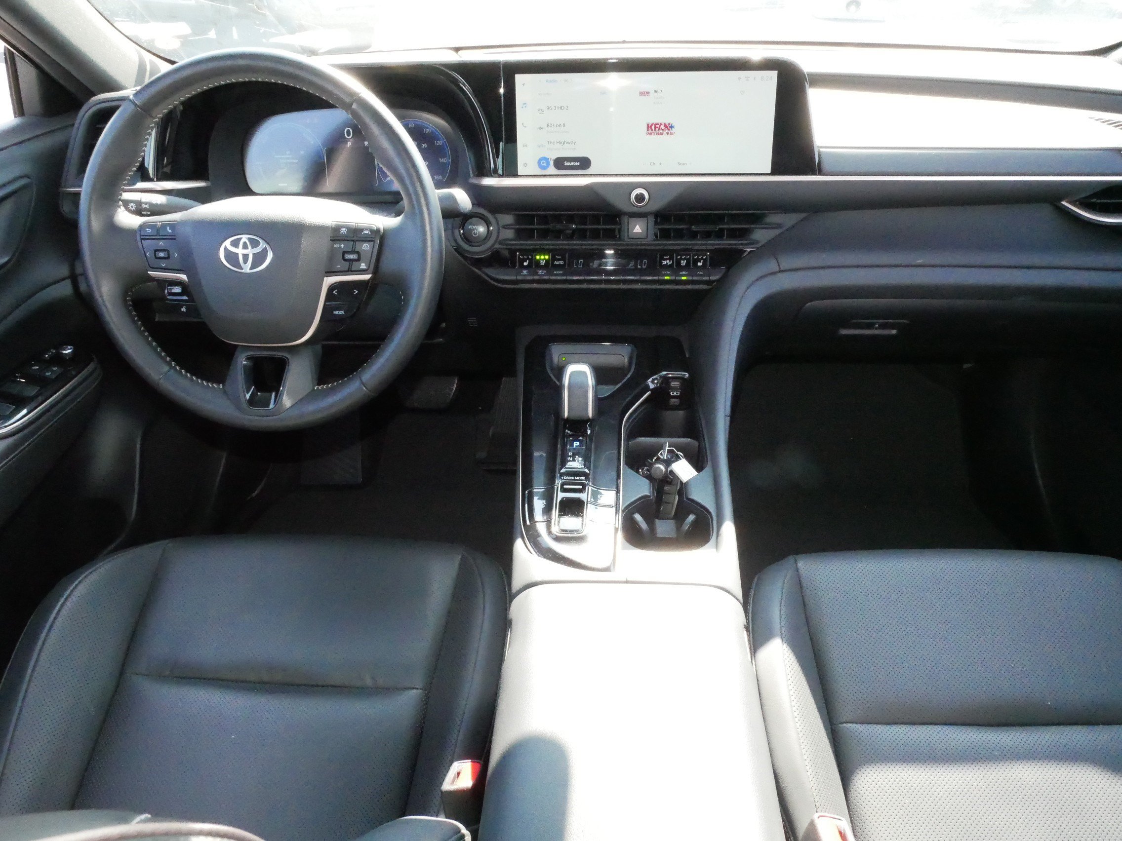 Certified 2026 Toyota Crown AWD/4WD image 10