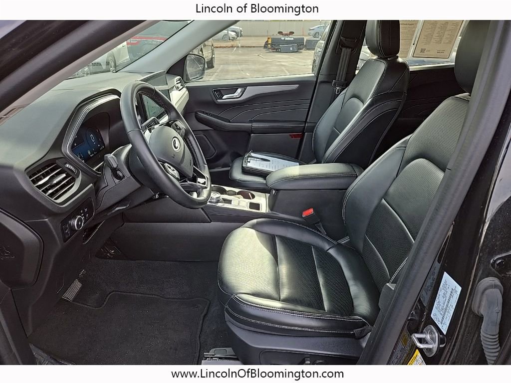 Used 2024 Ford Escape Platinum image 13