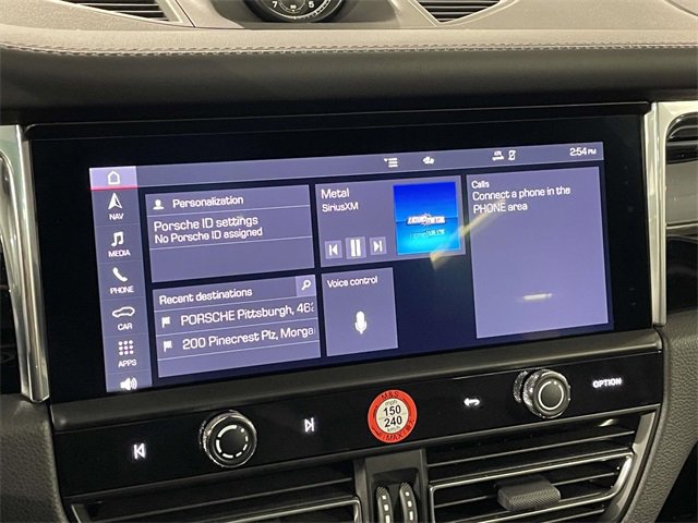 Used 2025 Porsche Macan image 29