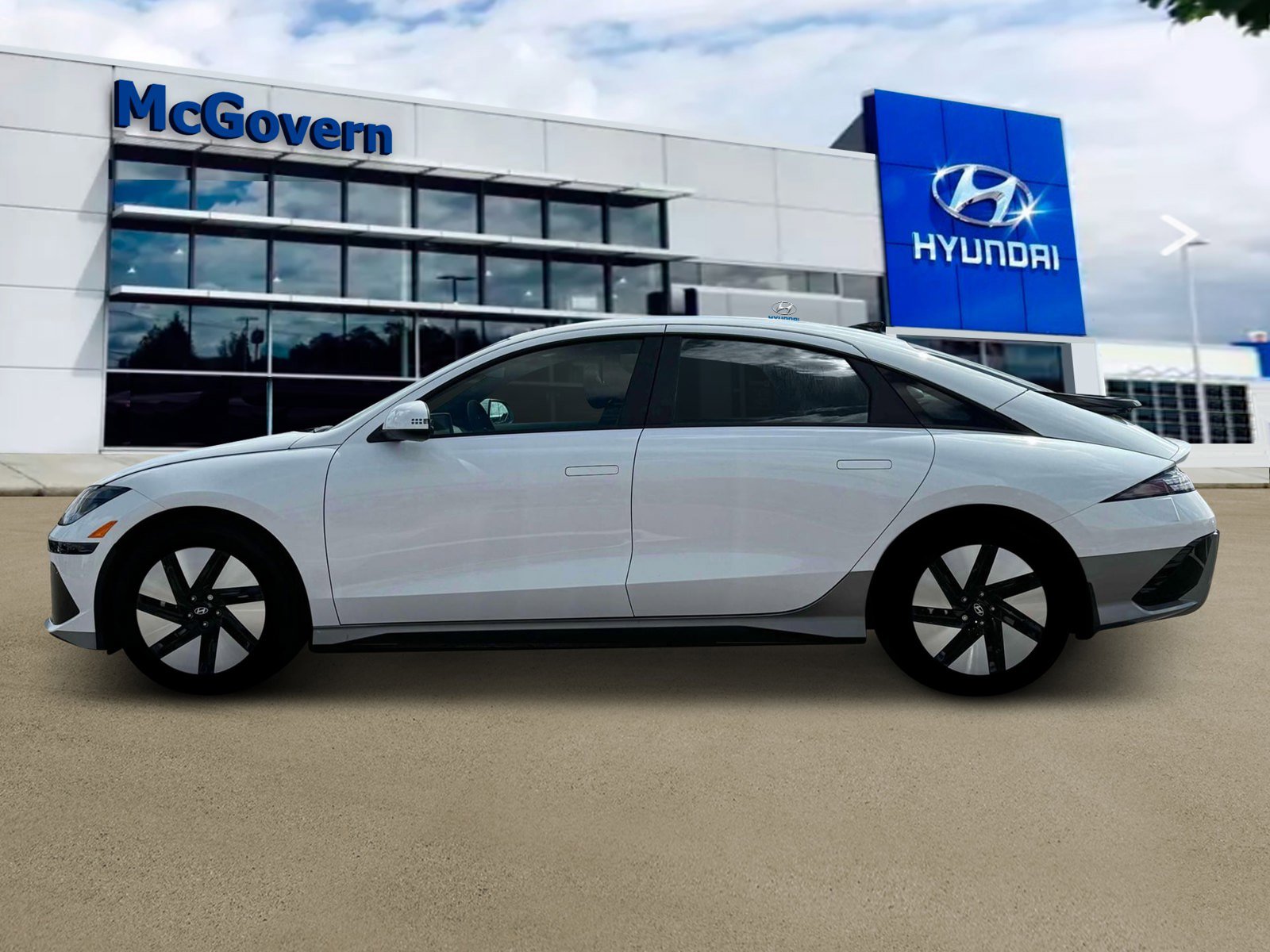 New 2025 Hyundai Ioniq 6 SE RWD image 3
