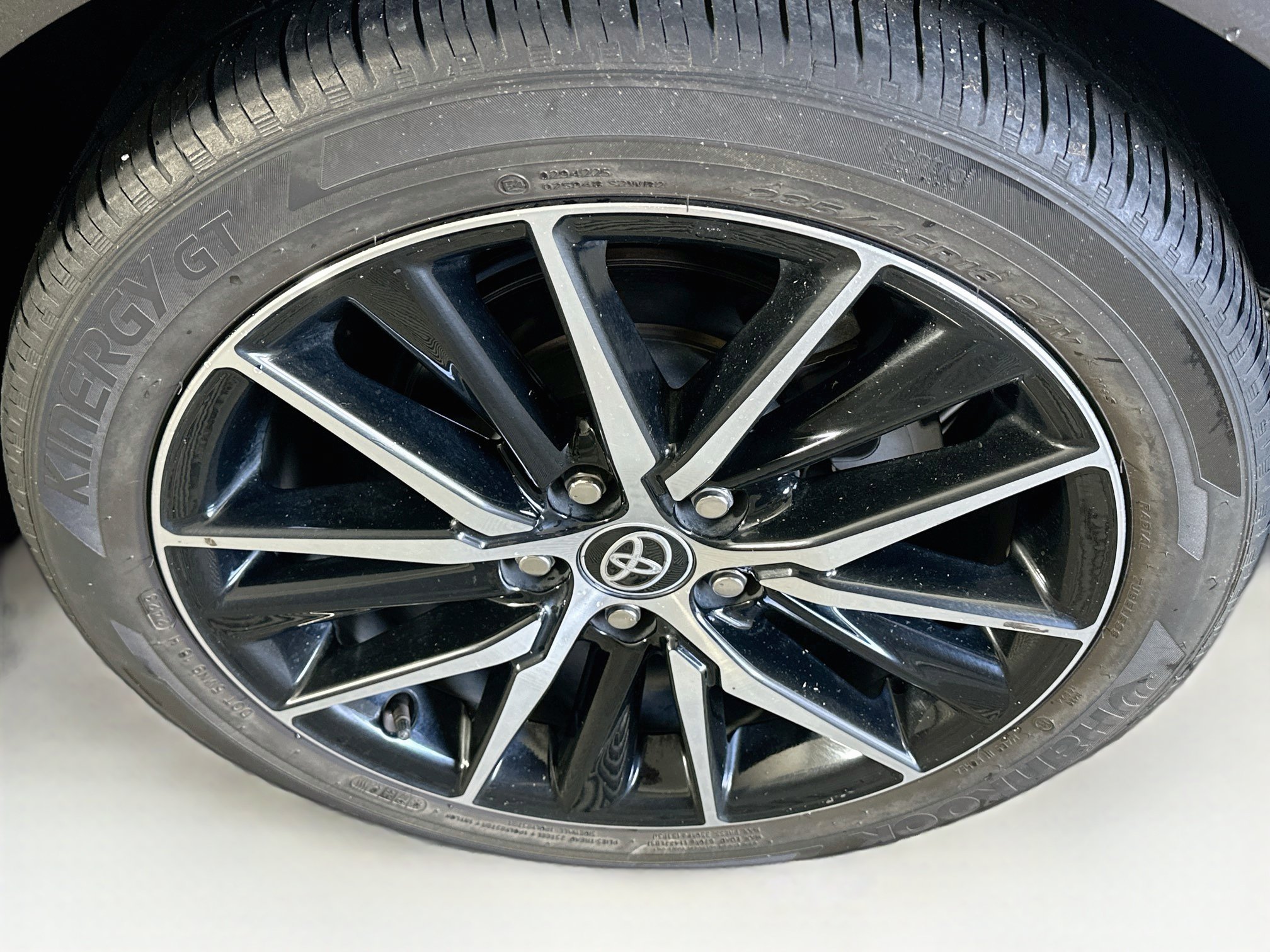 Used 2024 Toyota Camry SE FWD image 11