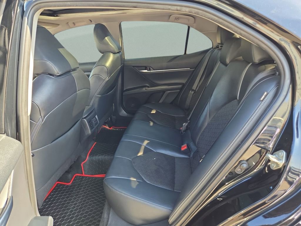Used 2019 Toyota Camry XSE image 16
