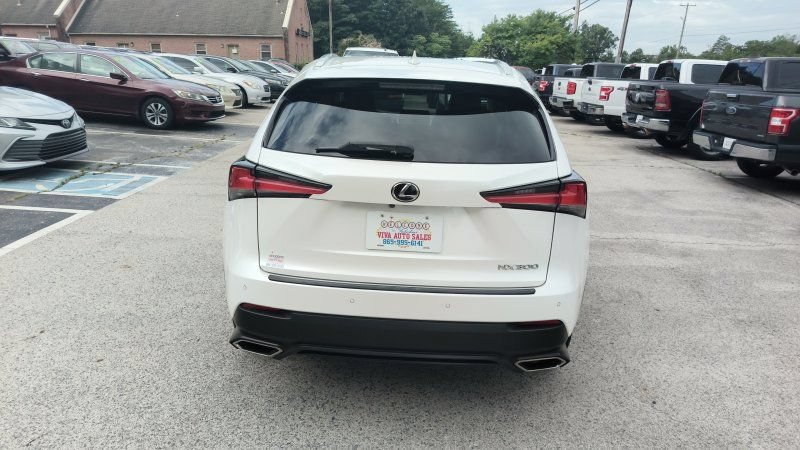 Used 2018 Lexus NX 300 FWD w/ Comfort Package image 4