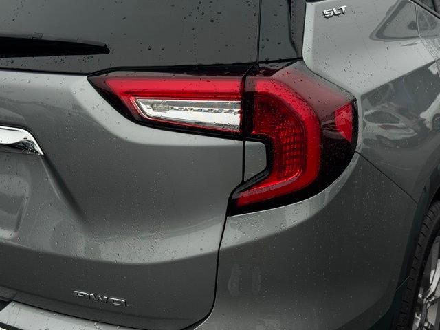 Used 2024 GMC Terrain SLT image 6