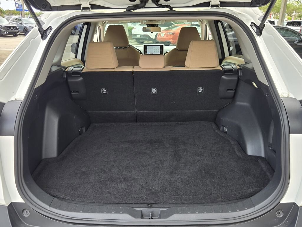 Used 2023 Toyota RAV4 LE image 16