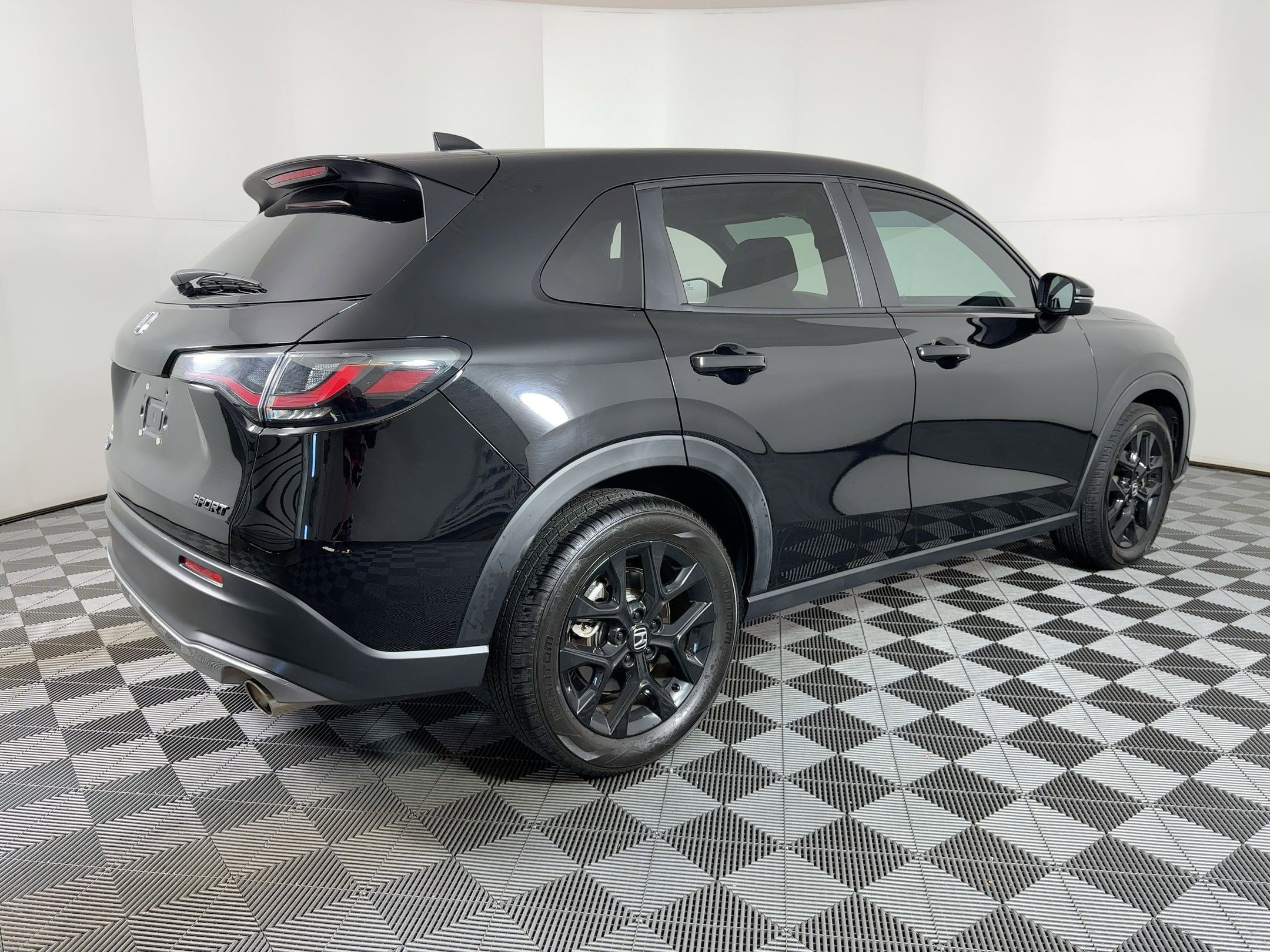 Used 2023 Honda HR-V Sport image 7