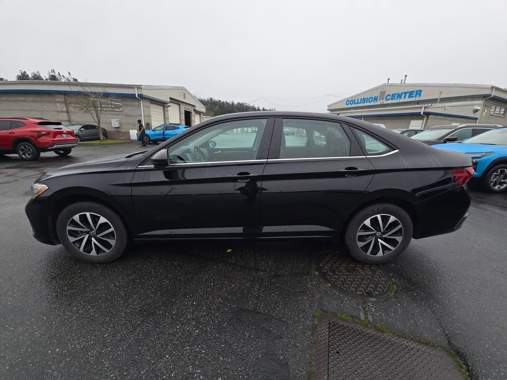 Used 2024 Volkswagen Jetta S image 7