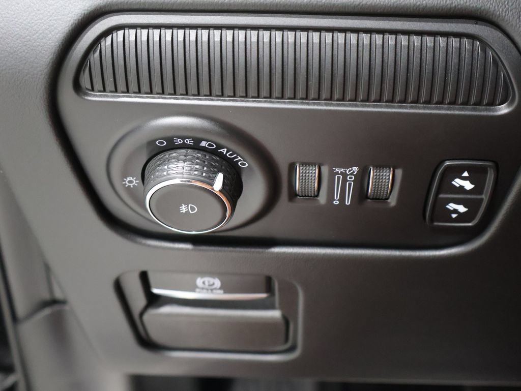 Used 2022 Jeep Grand Wagoneer Series III AWD/4WD image 33