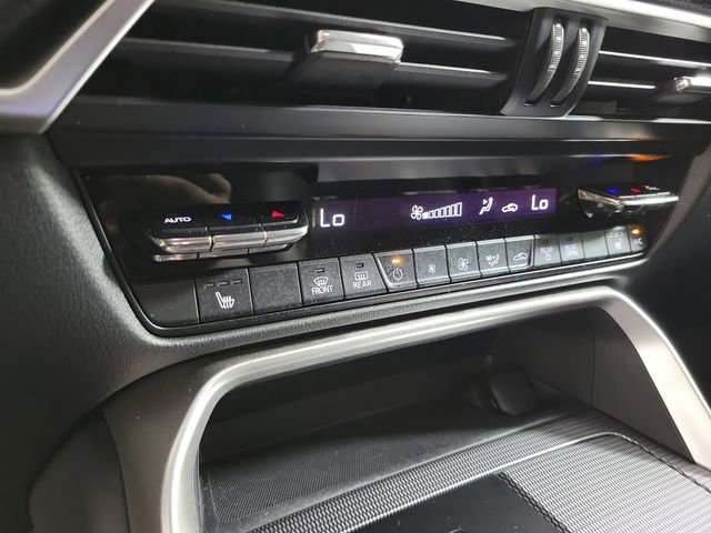 Certified 2024 MAZDA CX-90 Plug-In Hybrid w/ Preferred AWD/4WD image 29