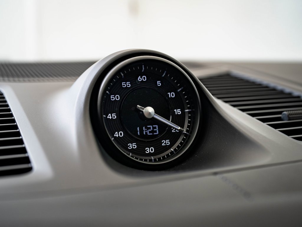 Certified 2024 Porsche Cayenne Coupe image 34