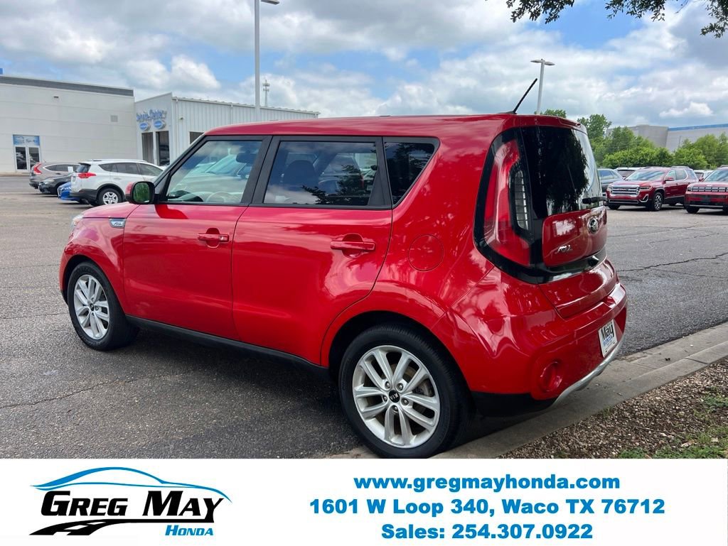 Used 2017 Kia Soul + FWD image 5