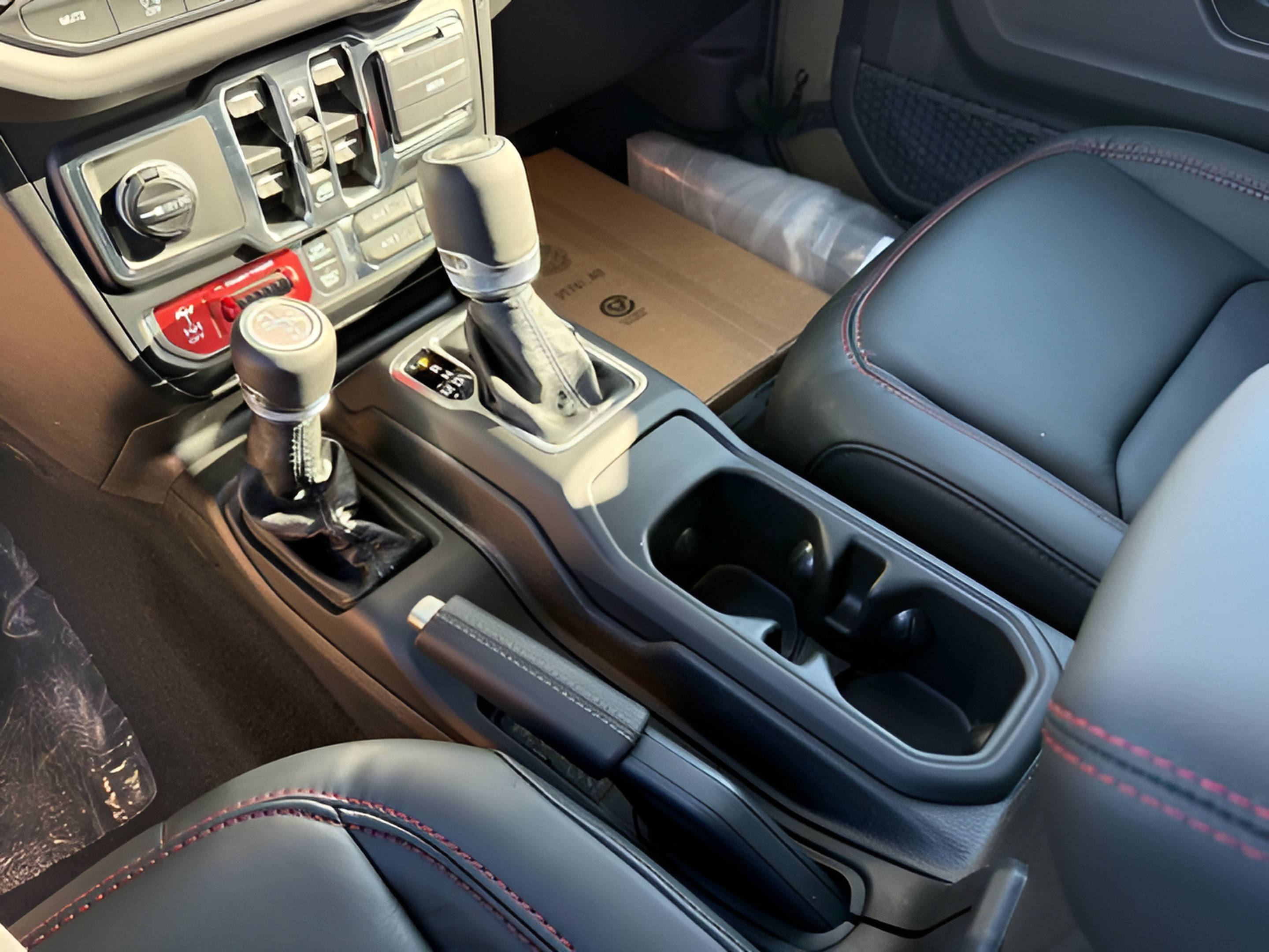 New 2027 Jeep Wrangler Unlimited Rubicon AWD/4WD image 25