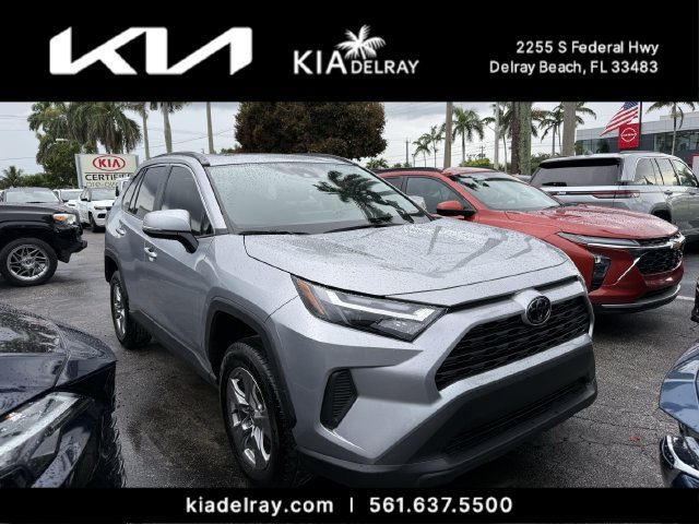 Used 2025 Toyota RAV4 XLE w/ Convenience Package FWD image 1