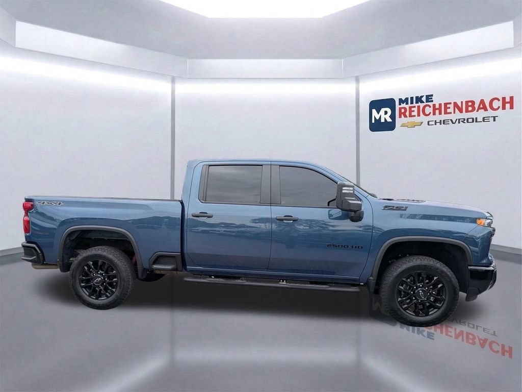 Used 2025 Chevrolet Silverado 2500 Custom w/ Custom Convenience Package AWD/4WD image 3
