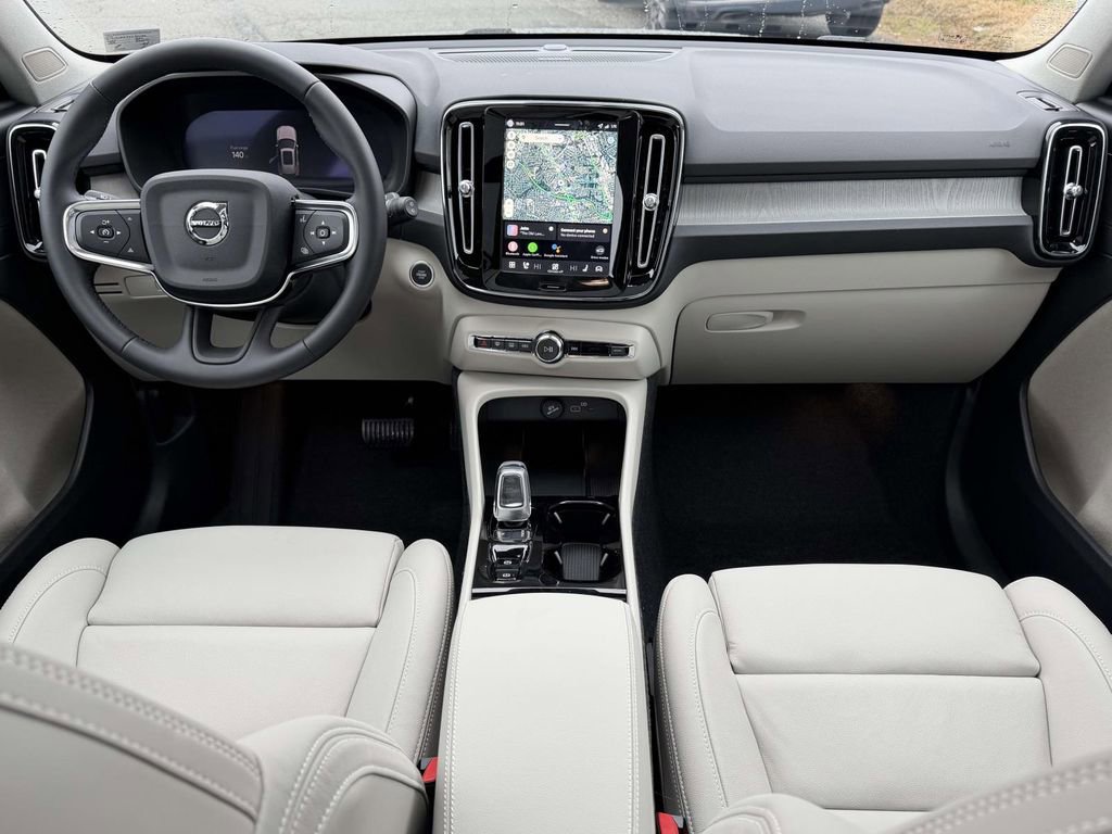 New 2026 Volvo XC40 B5 Ultra w/ Protection Package Premier image 2