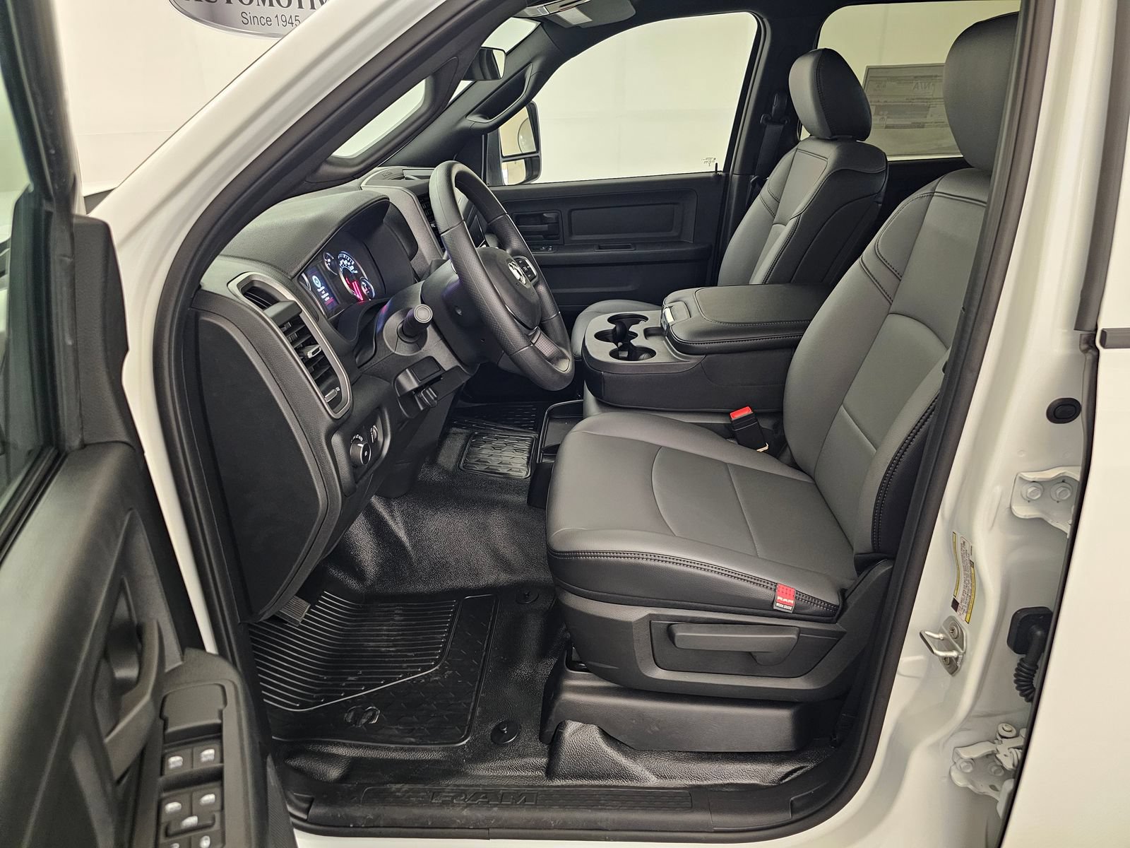 New 2026 RAM 5500 Tradesman AWD/4WD image 4