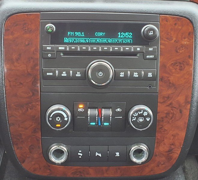 Used 2011 Chevrolet Avalanche LS w/ Convenience Package AWD/4WD image 18