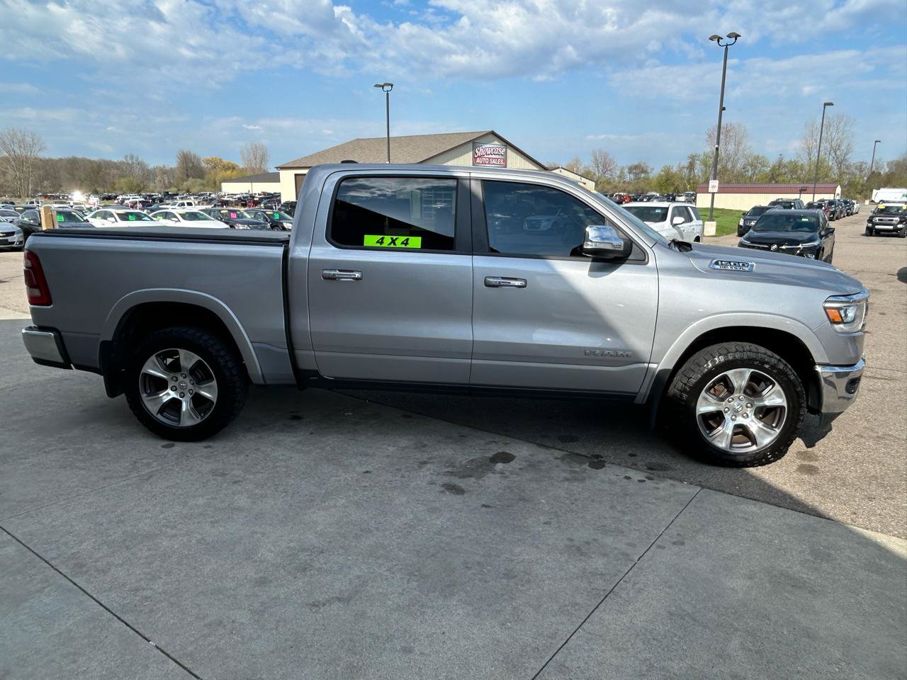 Used 2019 RAM 1500 Laramie AWD/4WD image 4