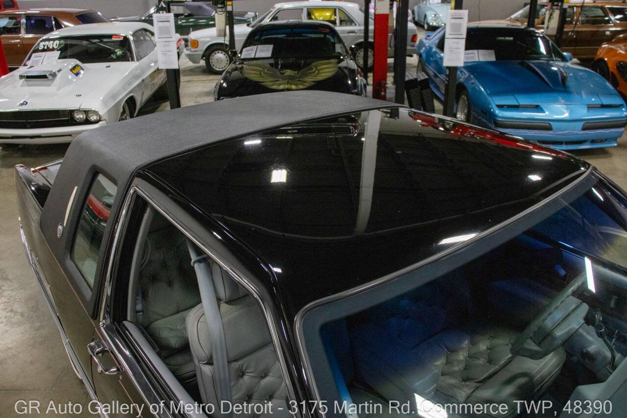 Used 1990 Cadillac Fleetwood Coupe FWD image 14