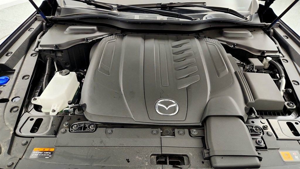 Used 2025 MAZDA CX-90 3.3 Turbo w/ Preferred Package AWD/4WD image 28