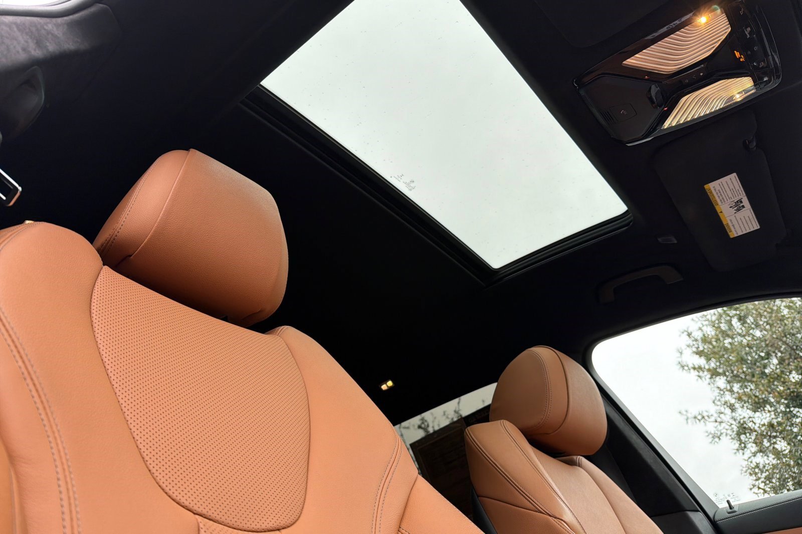 Certified 2022 BMW X7 xDrive40i w/ M Sport Package image 22