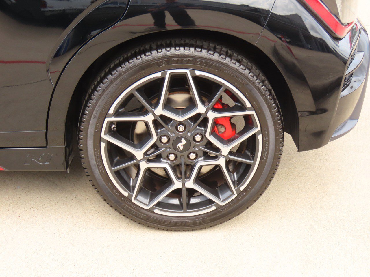 Used 2023 Hyundai Kona N image 34