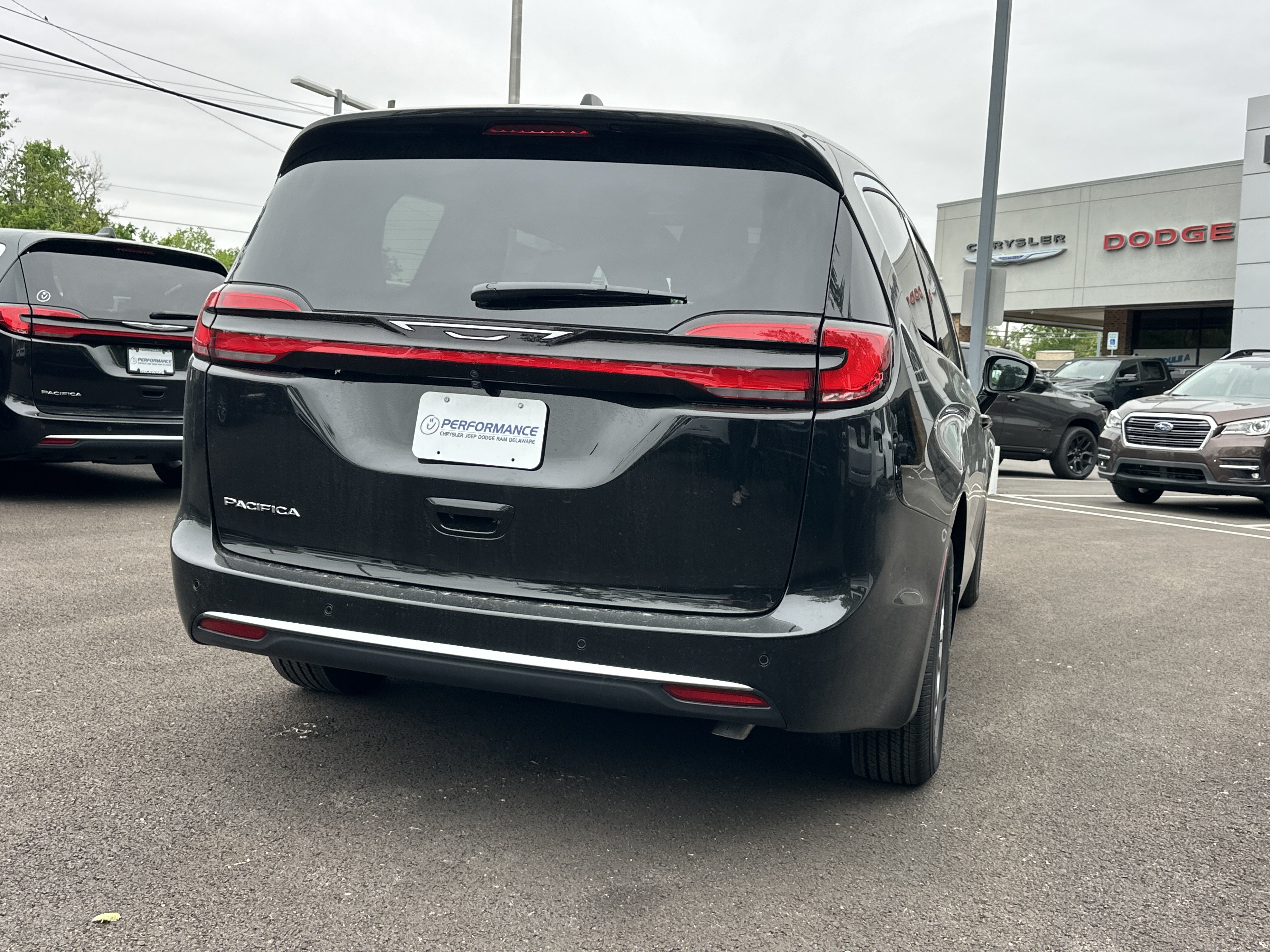 New 2027 Chrysler Pacifica Select w/ Family Tech Group FWD image 16