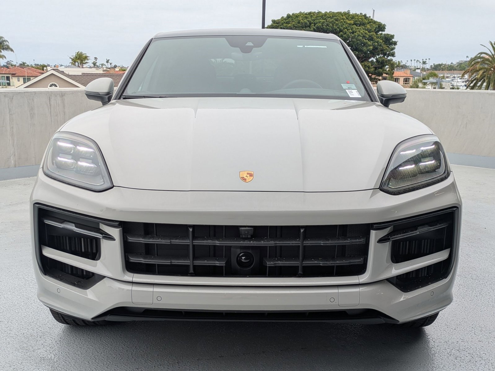 Certified 2025 Porsche Macan AWD/4WD image 6