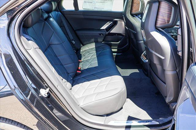 New 2025 BMW 760i xDrive image 24