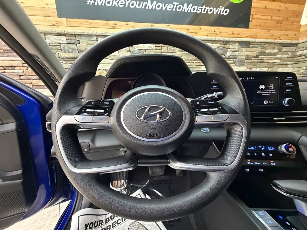 Certified 2023 Hyundai Elantra SEL FWD image 17