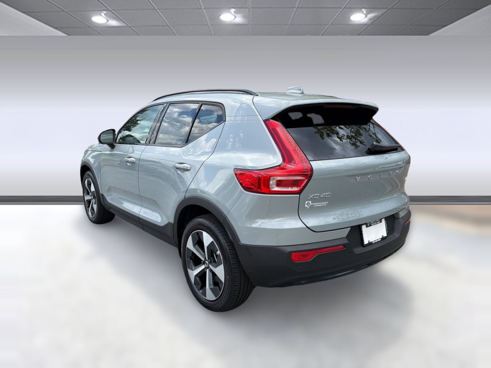 New 2026 Volvo XC40 B5 Plus w/ Protection Package Premier AWD/4WD image 3