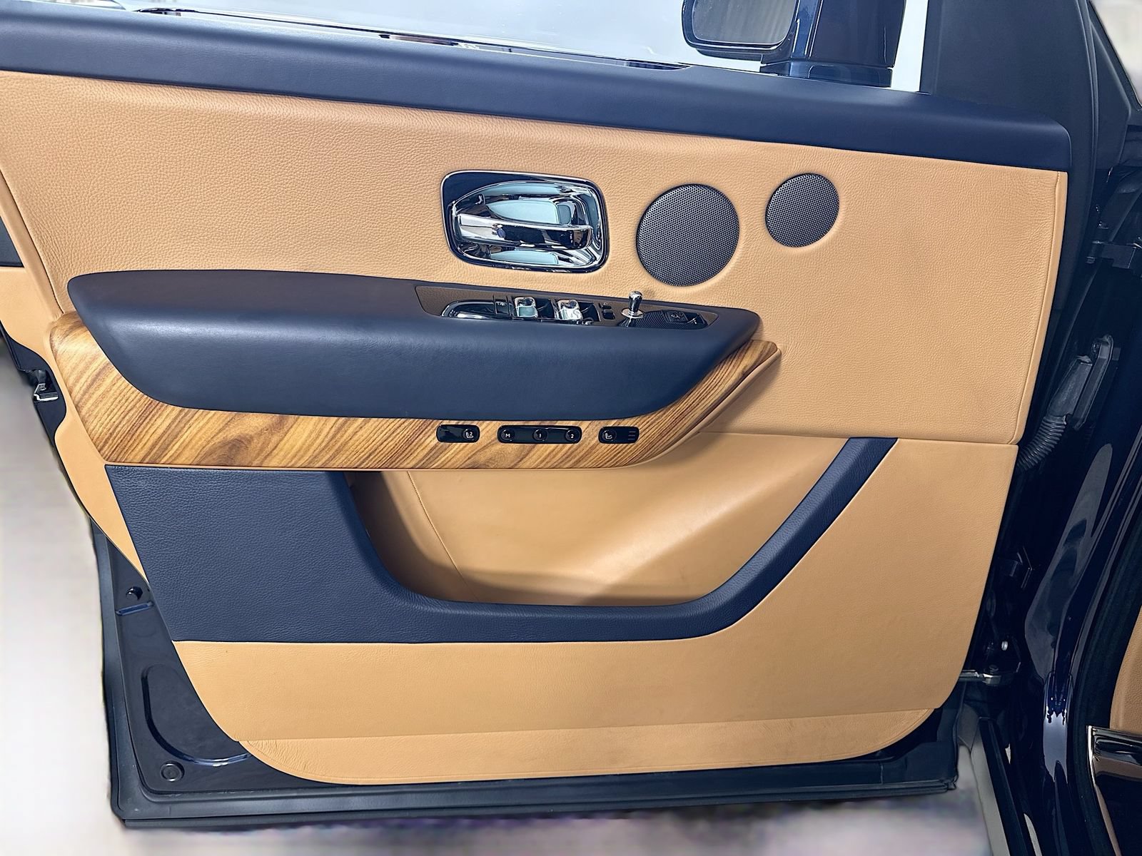 Used 2019 Rolls-Royce Cullinan AWD/4WD image 18