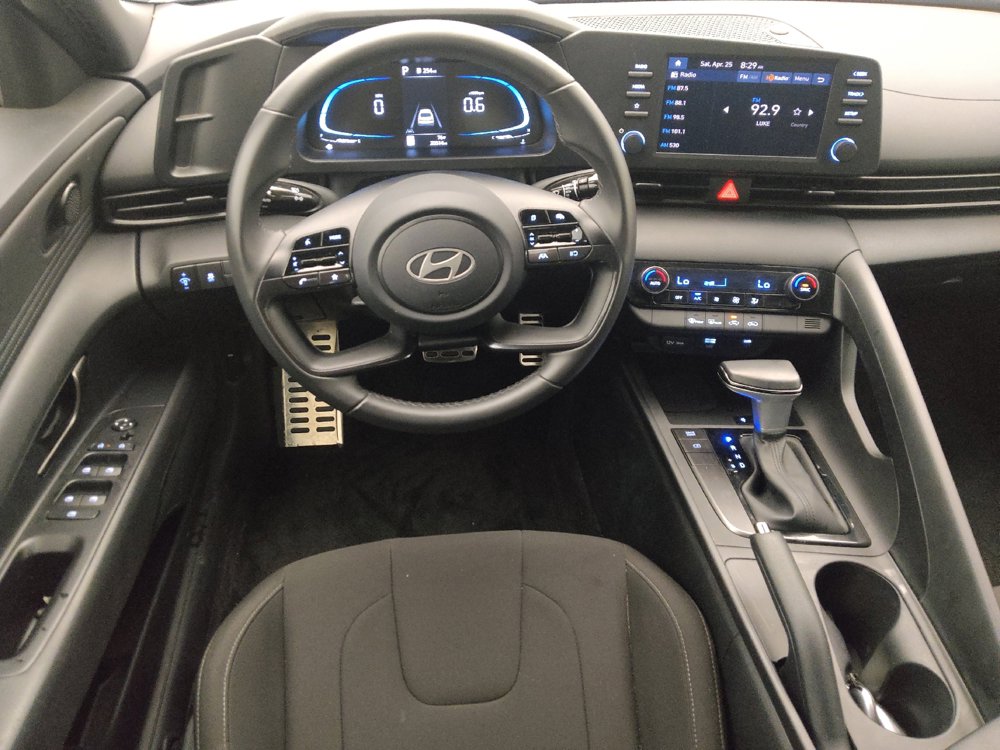 Used 2025 Hyundai Elantra Sport FWD image 22