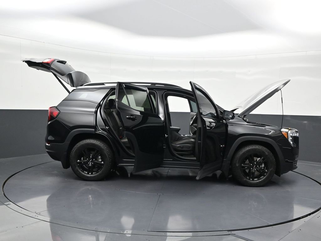 Used 2024 GMC Terrain AT4 w/ Tech Package AWD/4WD image 33
