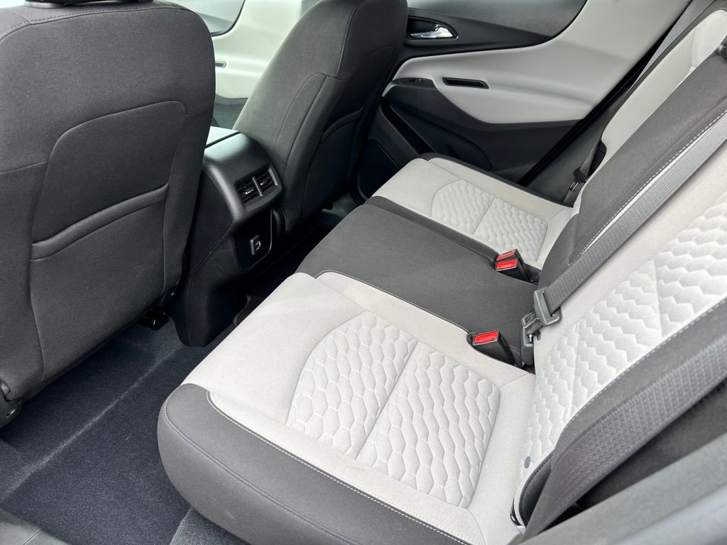 Used 2021 Chevrolet Equinox LS w/ LS Convenience Package image 12