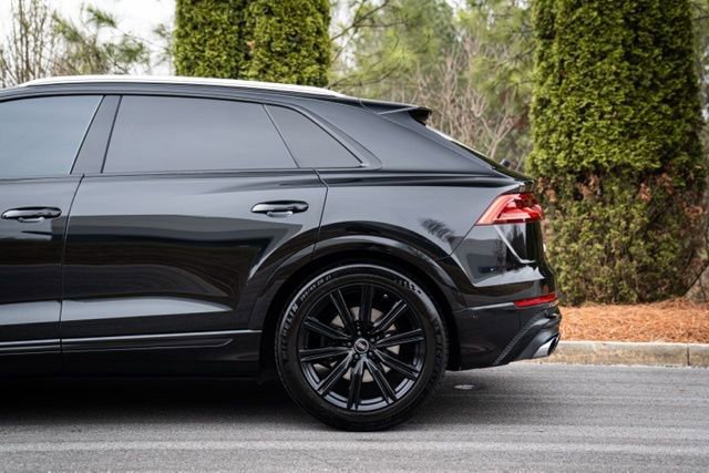 Used 2023 Audi SQ8 Prestige image 11