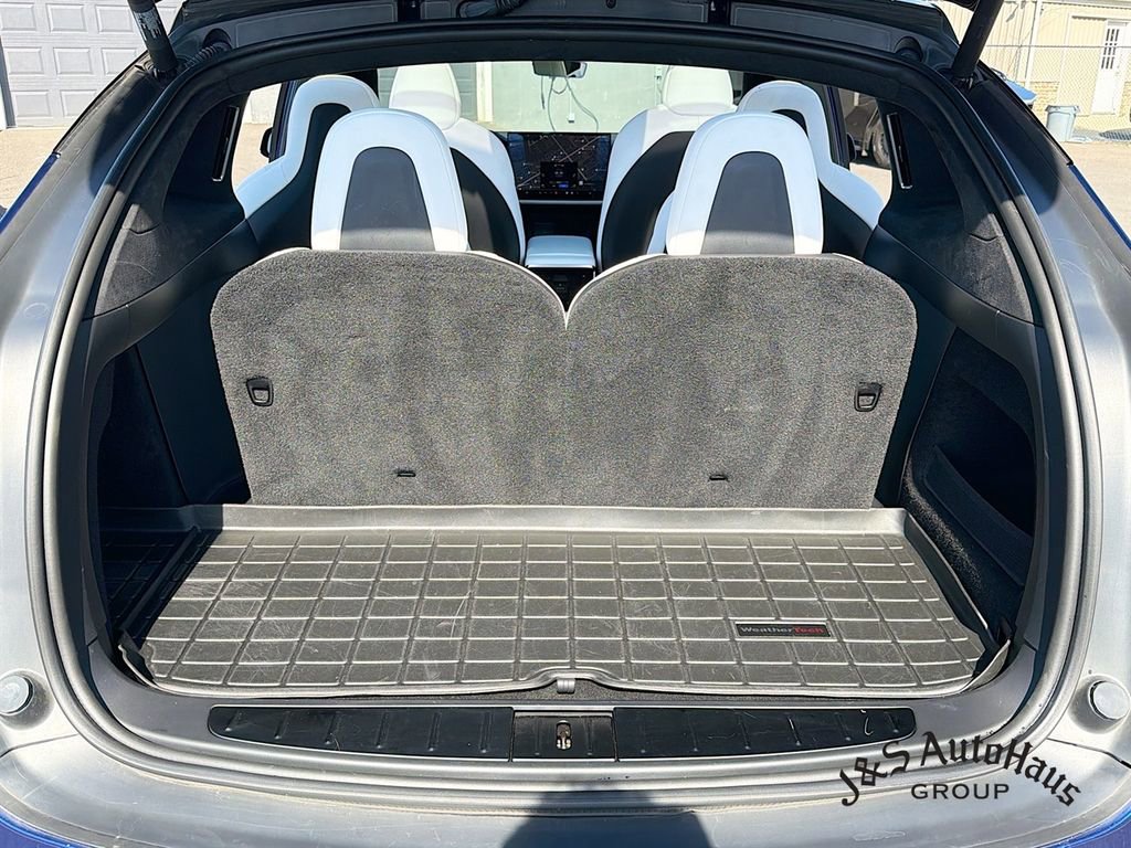 Used 2022 Tesla Model X Plaid image 33