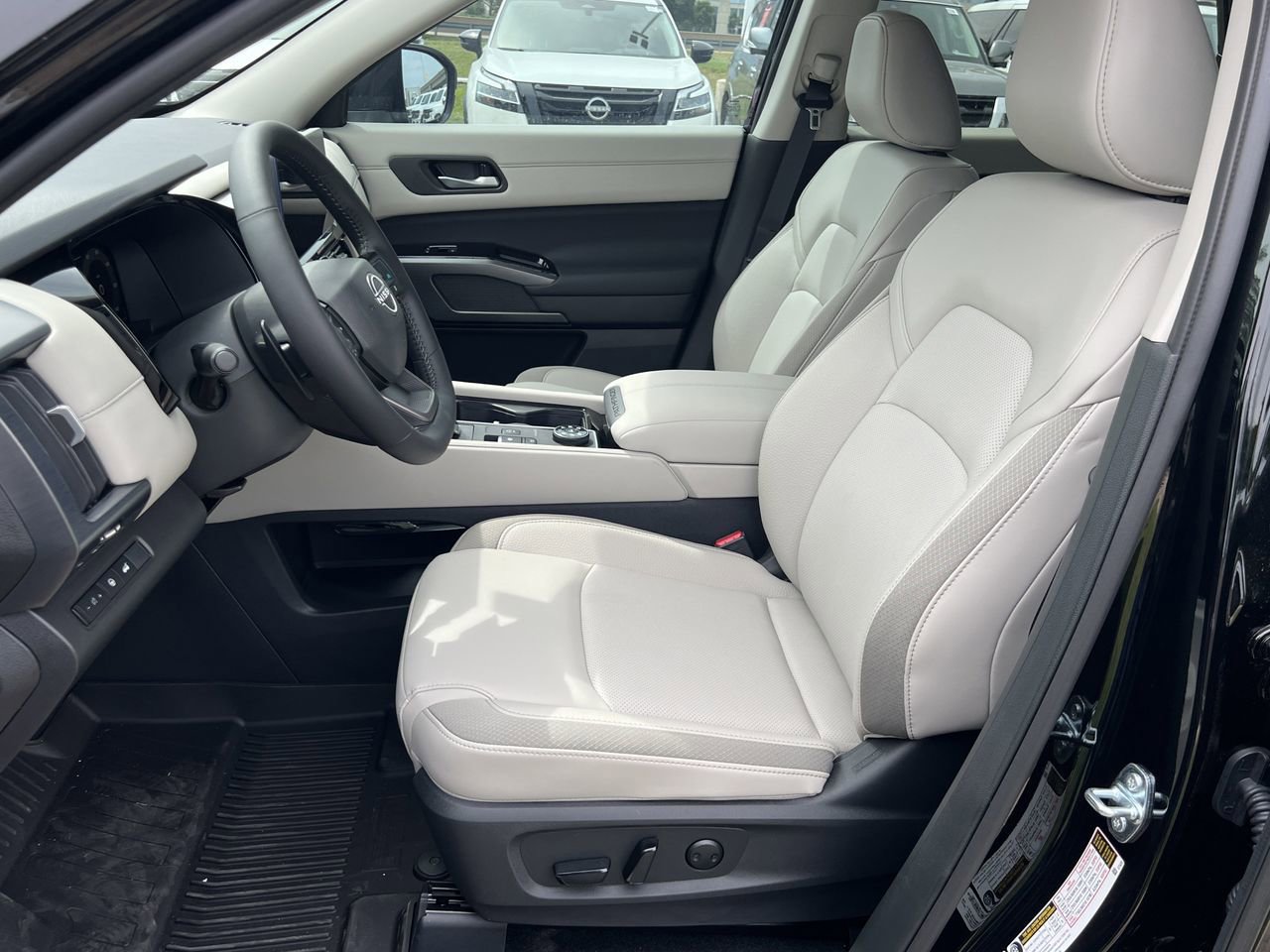 New 2026 Nissan Pathfinder SL AWD/4WD image 14