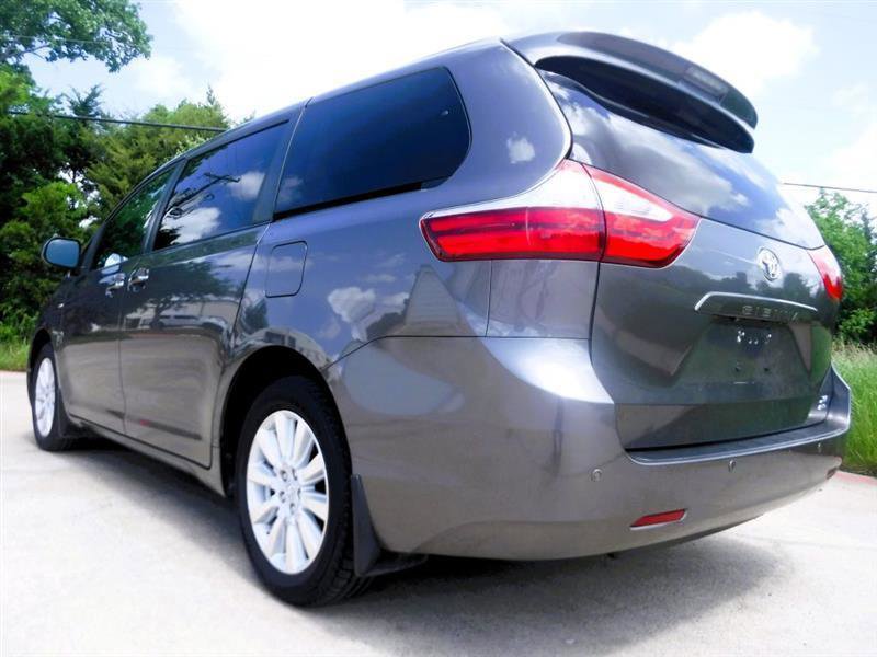 Used 2017 Toyota Sienna AWD image 13