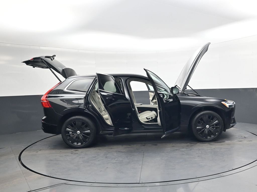 Used 2022 Volvo XC60 B5 Inscription w/ Advanced Package image 40