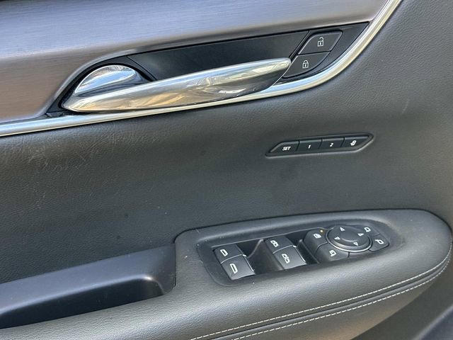 Used 2024 Cadillac XT6 Luxury AWD/4WD image 16