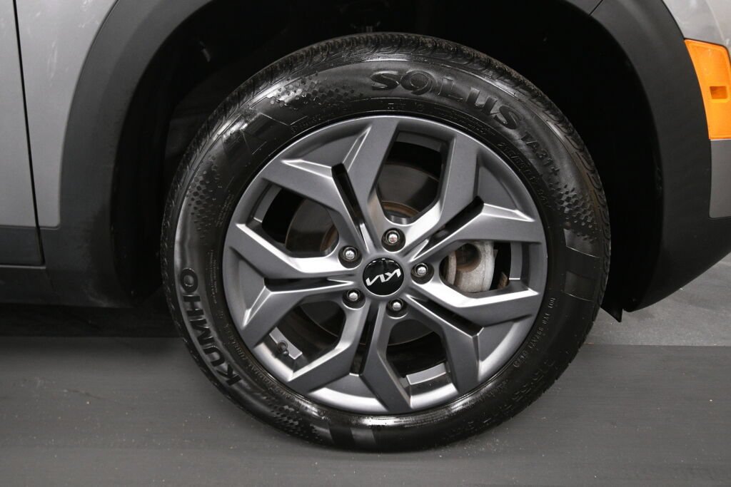 Used 2024 Kia Seltos LX AWD/4WD image 28