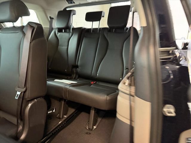 New 2026 Kia Carnival FWD image 10
