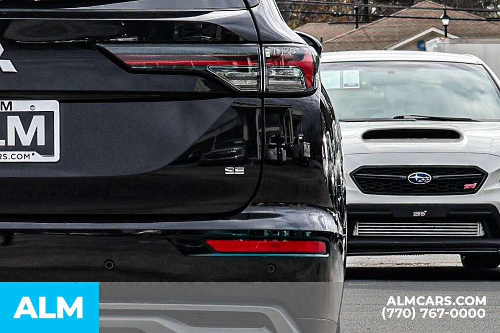 Used 2025 Mitsubishi Outlander SE image 15