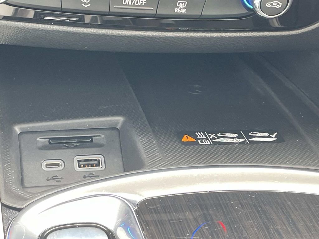 Used 2022 Buick Enclave Essence w/ Experience Buick Package image 26