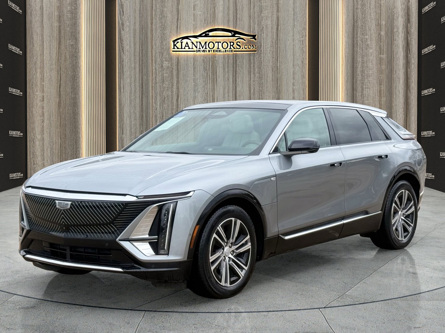 Used 2024 Cadillac Lyriq Luxury image 5