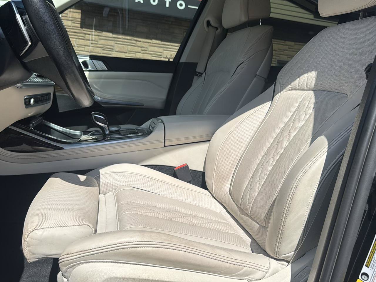 Used 2021 BMW X7 xDrive40i w/ Luxury Seating Package AWD/4WD image 19