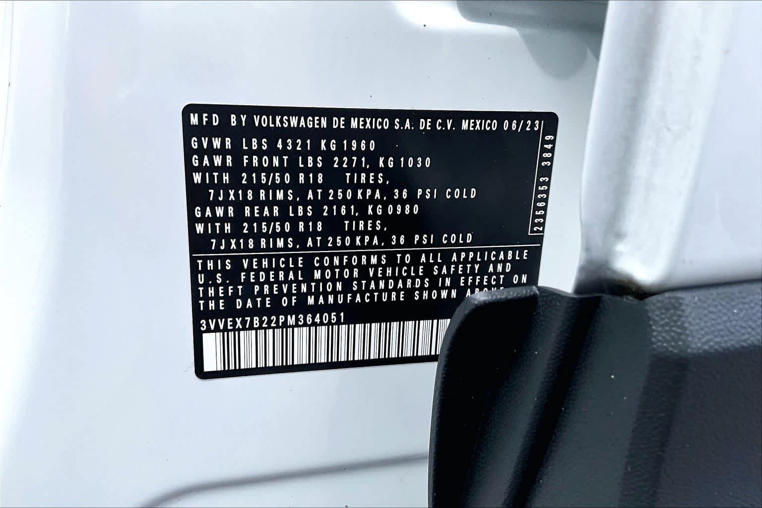 Used 2023 Volkswagen Taos SE w/ Panoramic Sunroof Package FWD image 34