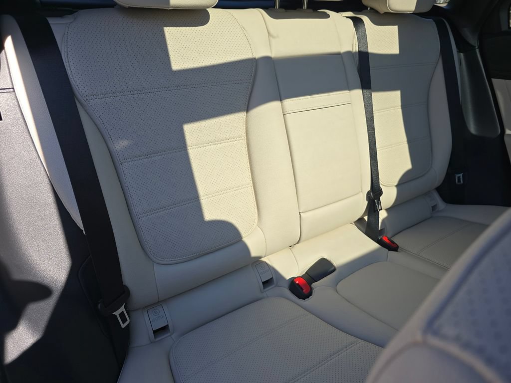 New 2027 Mercedes-Benz GLC 300 4MATIC image 21
